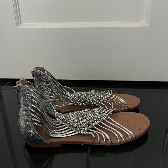 NINA Boho Style Silver Sandals - Size 6.5/7 - Picture 2 of 3